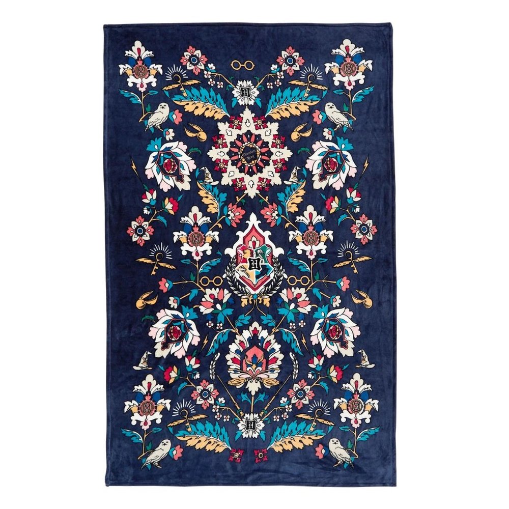 Harry Potter™ Plush Throw Blanket Home to Hogwarts